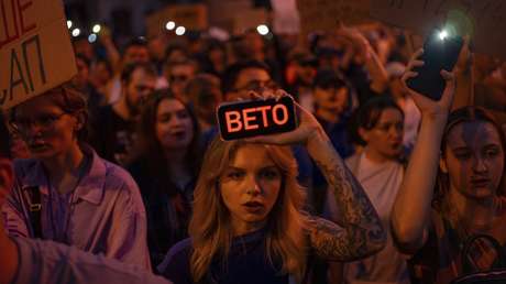 "¡Sáquenlo del cargo!": Congresista de EE.UU. insta a los ucranianos a destituir a Zelenski