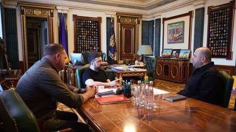 "Jugando con fuego": medios occidentales critican a Zelenski por debilitar agencias anticorrupción