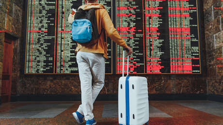 Viajar para ver, explotar y expulsar: la trastienda del turismo global