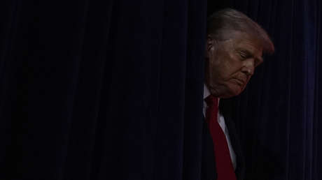 El caso Epstein expone el posible 'talón de Aquilés' de Trump y sus rivales buscan apuntar a él