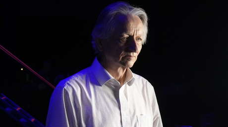 Estamos "criando un tigre" que podría terminar matándonos: la oscura advertencia del 'padrino de la IA'