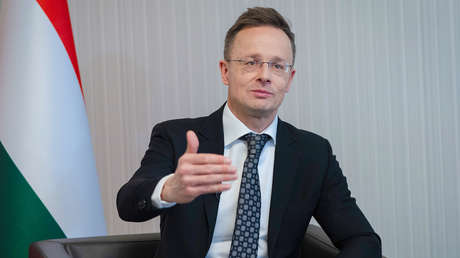 Hungría: dos países "fregaron el suelo" con Von der Leyen