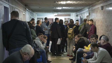 Redadas, peleas masivas y desesperación: la realidad cruda de la movilización forzosa en Ucrania