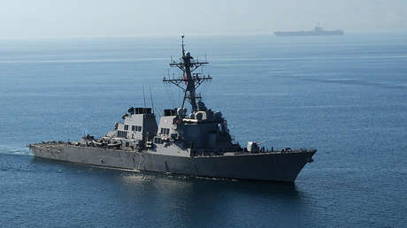 China expulsa un buque de guerra de EE.UU. de aguas en disputa