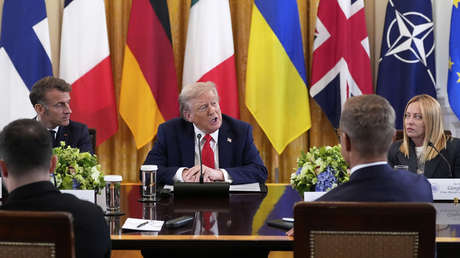 Reportan que Trump pausa la reunión con líderes europeos para llamar a Putin