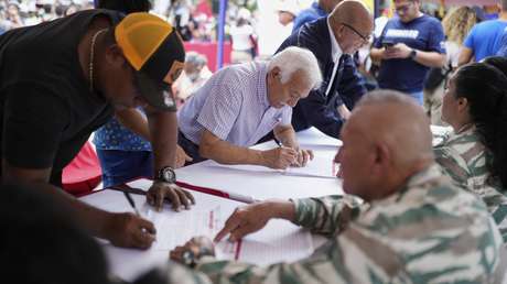 VIDEOS: Así transcurre la jornada de alistamiento de la milicia en Venezuela