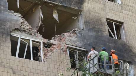 Ucrania atenta contra centrales nucleares, civiles y oleoductos en medio del esfuerzo diplomático por lograr la paz