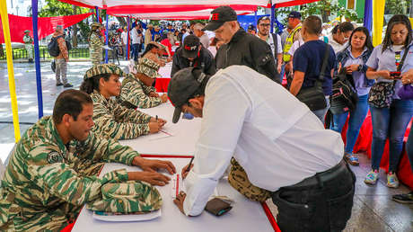 Cabello: Los venezolanos desbordaron los puntos de alistamiento de la milicia