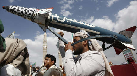 Los hutíes atacan con misiles balísticos objetivos sensibles en Israel