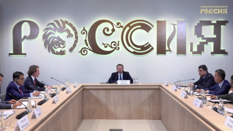 Debaten la transformación del comercio mundial en el Diálogo Abierto