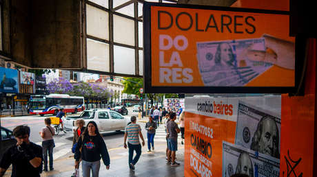 El dólar y el riesgo país se disparan: el negativo impacto económico de la derrota de Milei