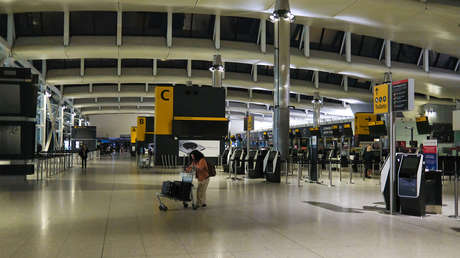 Evacúan una de las cuatro terminales del aeropuerto de Heathrow en Londres