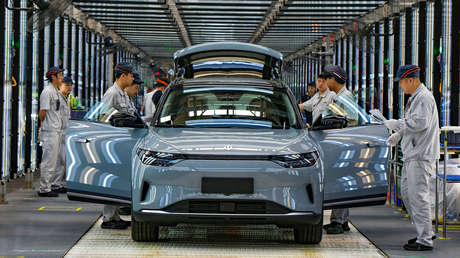 México elevará al 50 % los aranceles a vehículos de China en medio de la 'cruzada' tarifaria de Trump