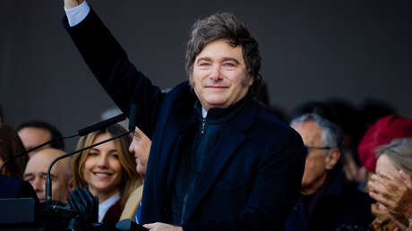 Milei da un 'golpe de timón' a su gabinete tras su primera derrota electoral