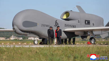"Excelente eficacia": Kim Jong-un dirige pruebas de drones (FOTOS)