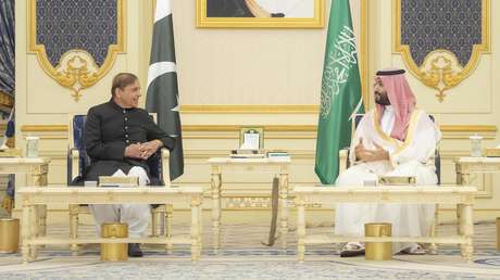 Pakistán podría desplegar sus tropas en Arabia Saudita en el marco de un acuerdo militar
