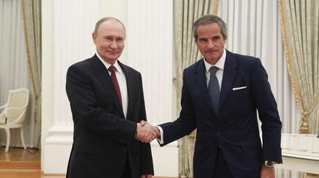 "Interacción constructiva": Putin se reúne en Moscú con el director general del OIEA (VIDEO)