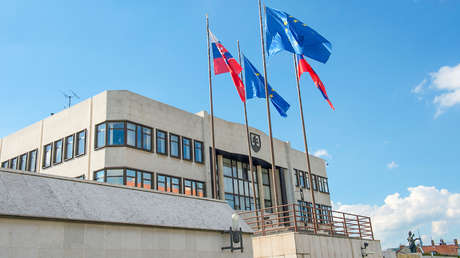 Un país de la UE introduce cambios sobre colectivo LGBT en su Constitución