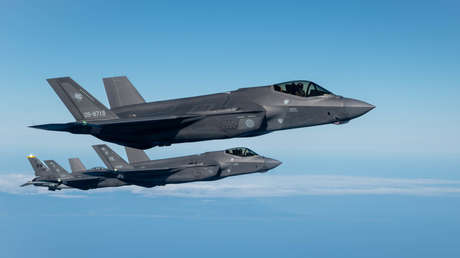 Caracas denuncia que cinco aviones de combate de EE.UU. sobrevolaron el espacio aéreo venezolano