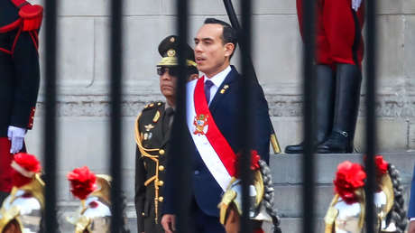 Preguntan a una peruana por el presidente interino y la respuesta es demoledora (VIDEO)