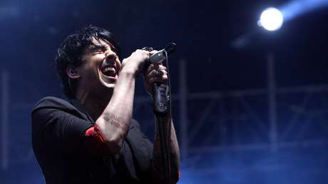 Famoso cantante de 'rock' pedófilo es asesinado en su celda