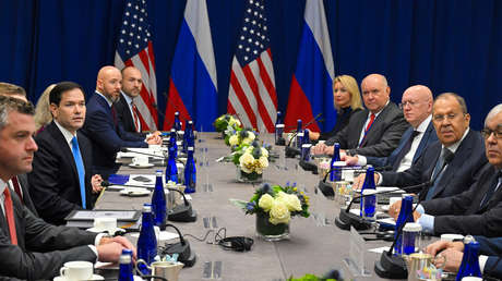 Cancillería rusa comenta "la farsa informativa" en torno a la posible reunión de Lavrov y Rubio