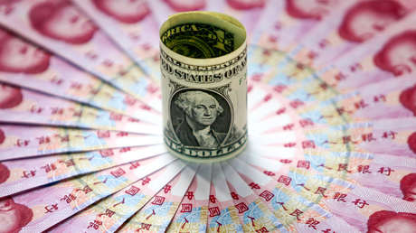 Un país de los BRICS convertirá su deuda en dólares a yuanes