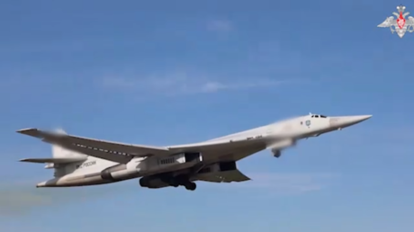 El estratégico Cisne Blanco que surca y vigila el cielo ruso