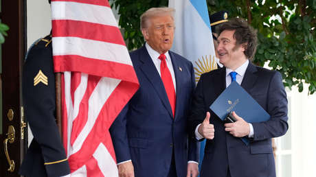 Trump felicita a Milei por su "aplastante victoria en Argentina"