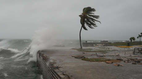 Primeras imágenes de Jamaica a horas de que el huracán Melissa toque tierra