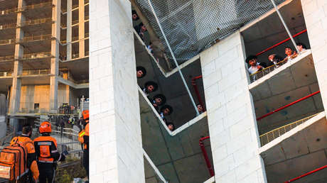 VIDEO FUERTE: Adolescente muere tras caer de un edificio durante las protestas en Israel