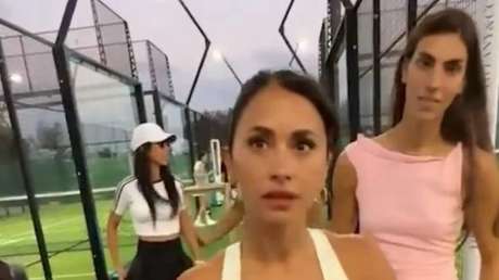 Influencer no reconoce a la esposa de Messi y protagoniza bochornosa escena (VIDEO)