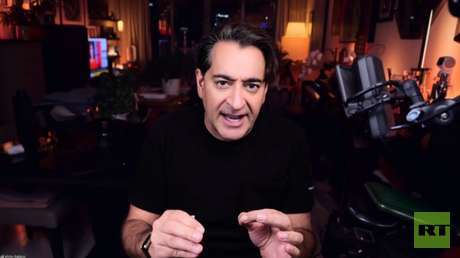 Periodista acusa a la BBC de ser herramienta del "dominio propagandístico"