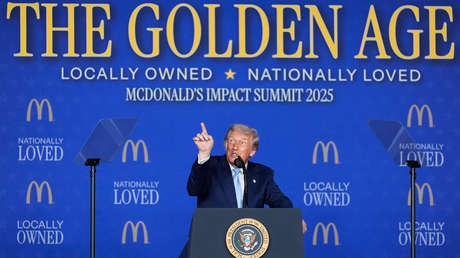Trump se presenta como "el primer excocinero de McDonald's en convertirse en presidente" de EE.UU.