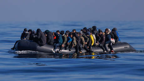 "Te aburrirás hasta la muerte": la polémica propuesta para enviar migrantes a Malvinas