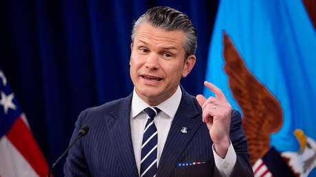 Filetes y aderezo ruso: Hegseth describe su "cena ideal" con Putin, Trump y Zelenski