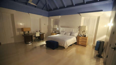 Publican fotos y videos nunca vistos de la isla privada de Epstein