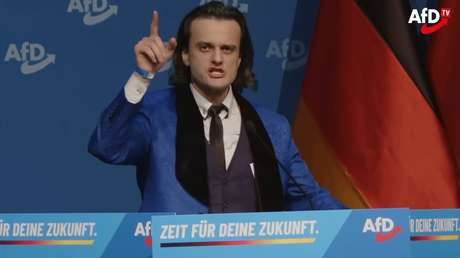 Partido alemán expulsa a un miembro por imitar a Hitler