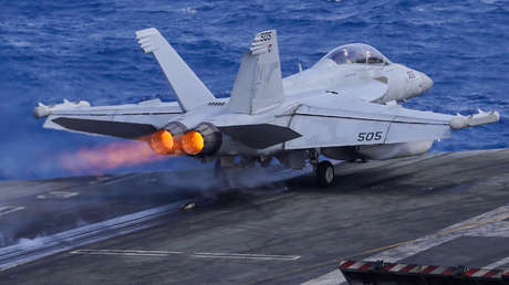 EE.UU. explica cómo perdió sus cazas polivalentes durante los ataques contra los hutíes