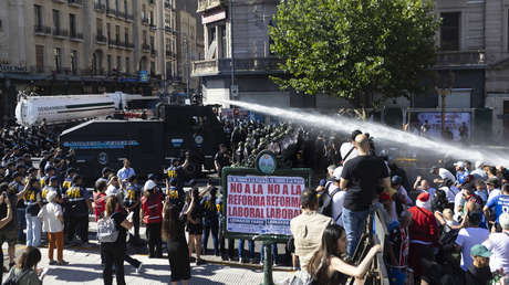 RT se adentra en el corazón de la masiva protesta contra la reforma laboral de Milei