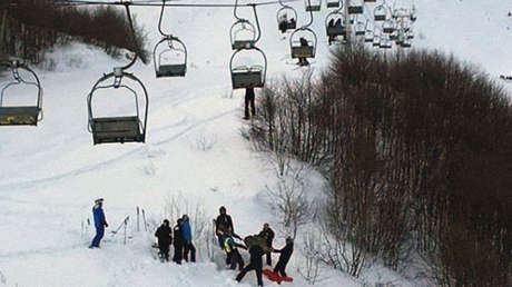 Turista muere al caer 70 metros de un telesilla ante la mirada de su esposa
