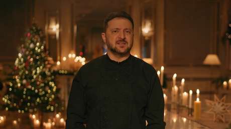 "Inculto, amargado": El Kremlin reacciona al extraño mensaje navideño de Zelenski
