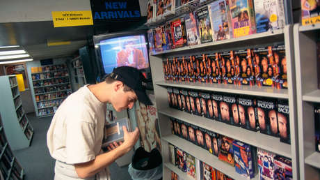 El tataranieto de Renoir que abrió un club de alquiler de VHS en la meca del 'streaming'