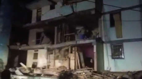 Daños en un edificio residencial tras la agresión de EE.UU. a Venezuela (VIDEO)