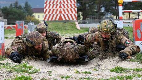 Meloni: ¿Cuántas tropas necesitaríamos enviar a Kiev para disuadir a un Ejército de 1,5 millones de soldados?
