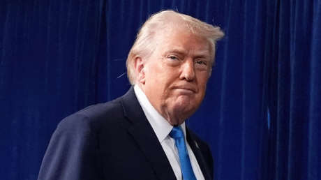 "Más tonto de lo que pensábamos": Un senador arremete contra Trump por sus amenazas a Groenlandia