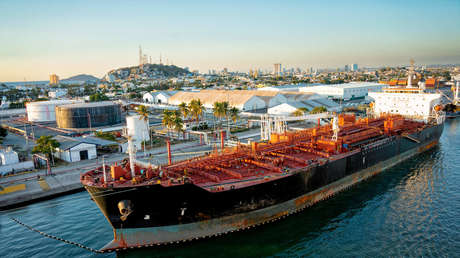 Fuentes: Trump podría usar el petróleo mexicano como "herramienta" para presionar a Cuba