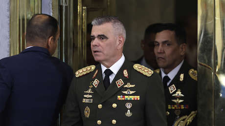 Padrino: "Ante la amenaza militar, Venezuela tiene que continuar su camino"