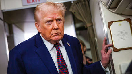 Multan a un residente uzbeko por llamar a la Policía para denunciar a Trump por secuestro de Maduro