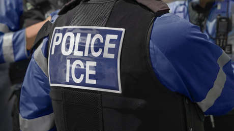 Agentes del ICE tienen permiso de utilizar la fuerza para ingresar a hogares sin orden judicial
